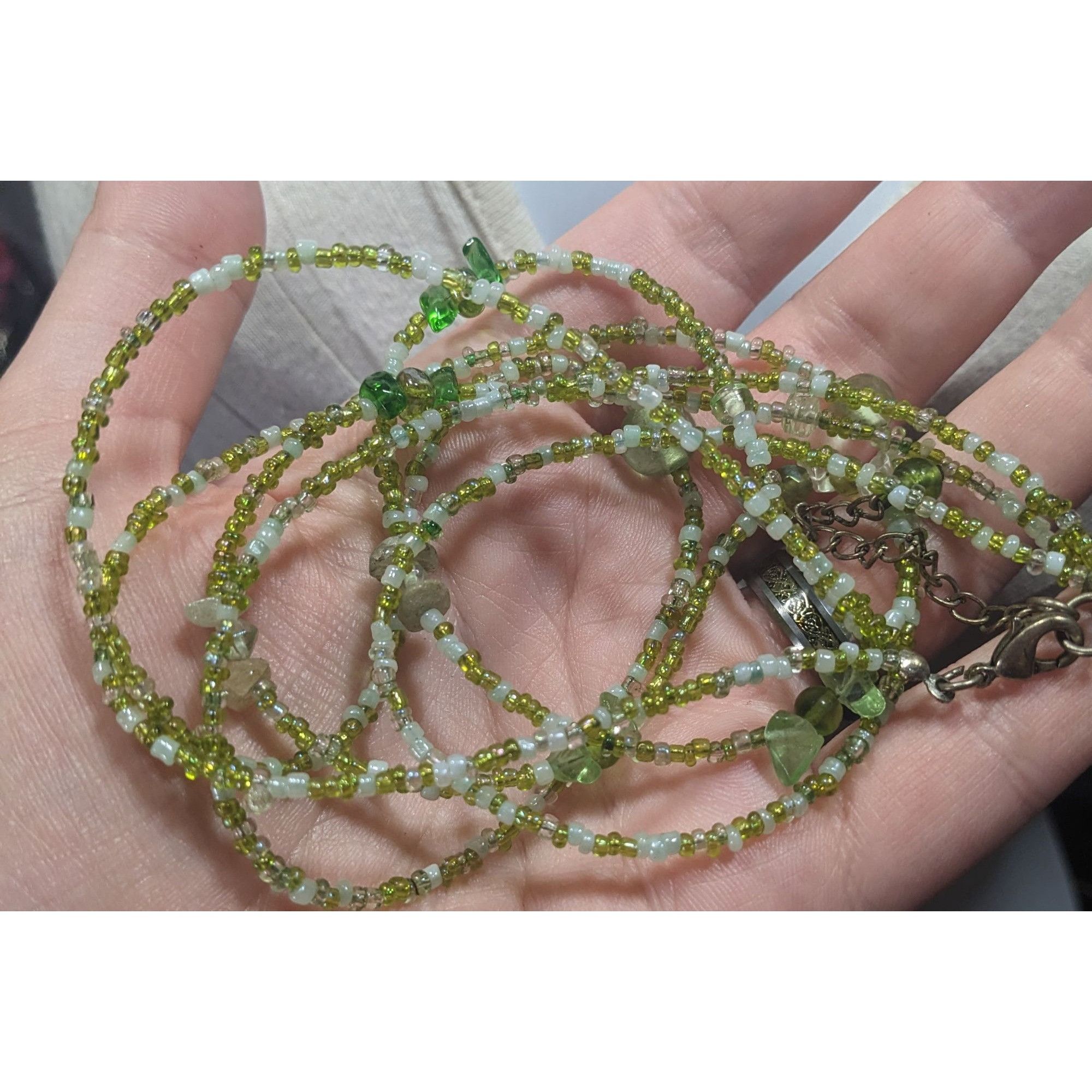 Other Nature Inspired Green Glass Layered Beaded Necklace Size ONE SIZE - 5 Thumbnail