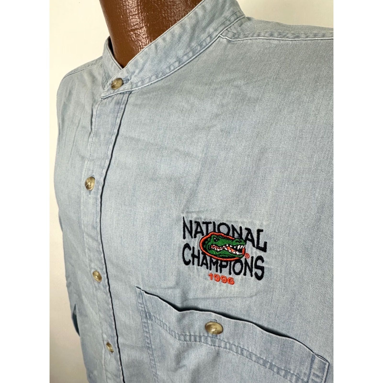 Vintage VINTAGE Florida Gators Shirt Gear for Sports Chambray Band Collar Mens Large Blue 90s College Football Shirt Size US L / EU 52-54 / 3 - 2 Thumbnail