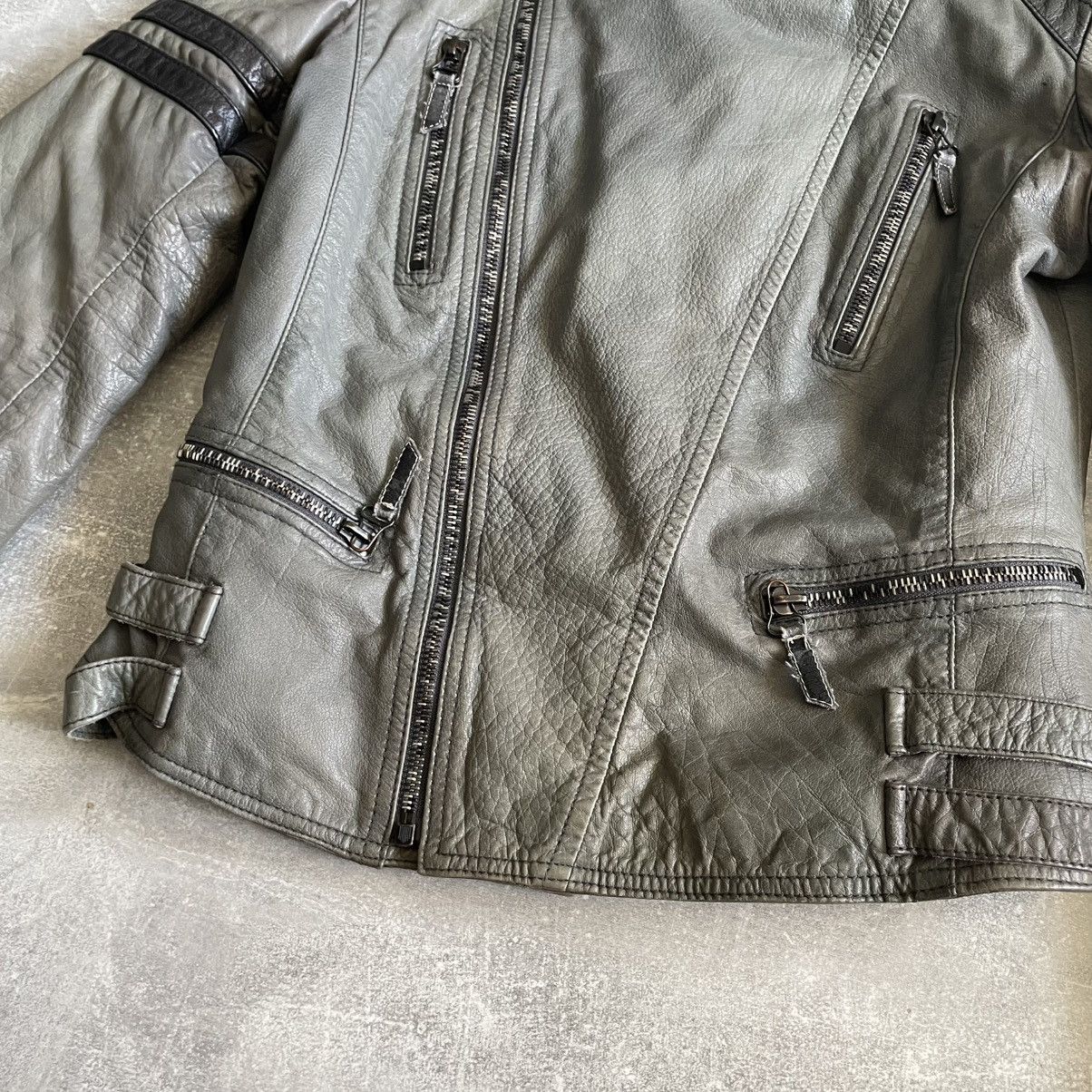 Jean Paul Gaultier 90s moto bomber 80s chrom Studded Leather Jacket distressed Size US XXS / EU 40 - 8 Thumbnail