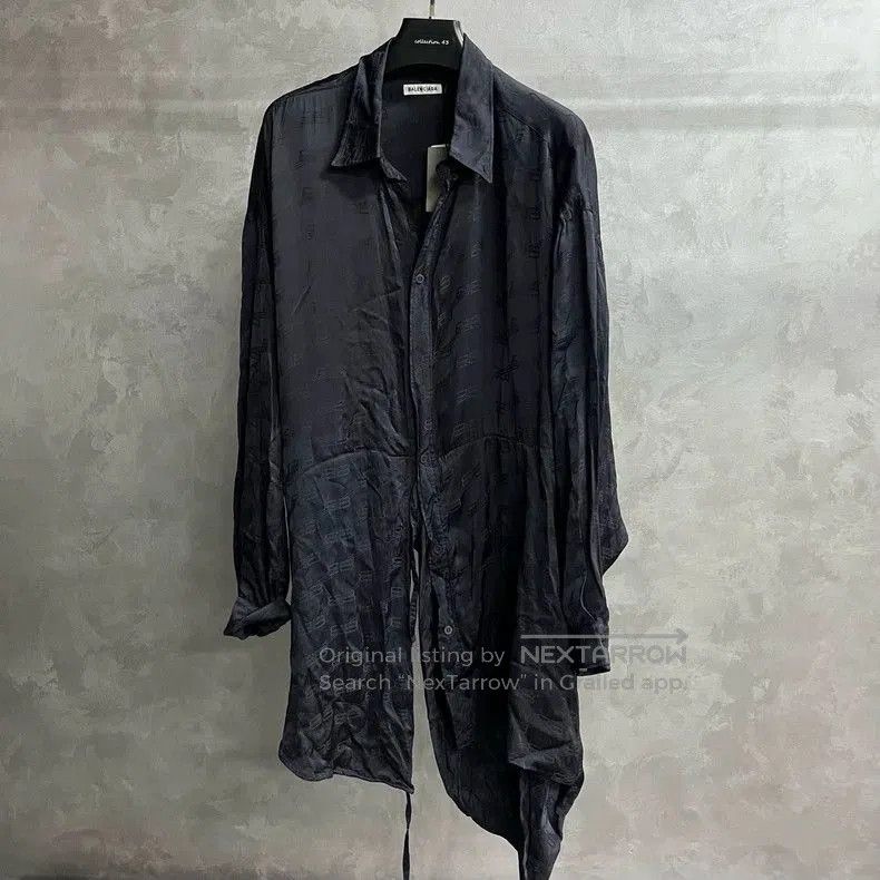 Balenciaga Balenciaga Black Logo Shirt Dress. Size US 40 / EU 56 - 1 Thumbnail