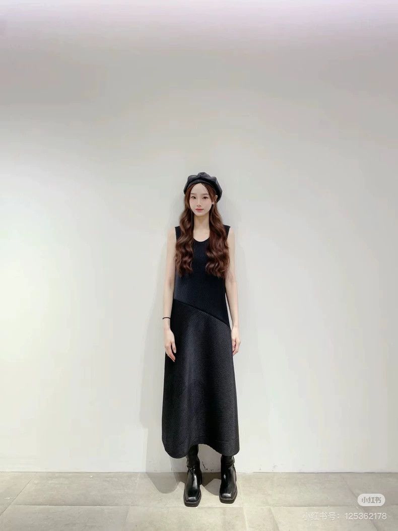 Issey Miyake Issey Miyake size:2 Black mainline dress Size S / US 4 / IT 40 - 2 Thumbnail