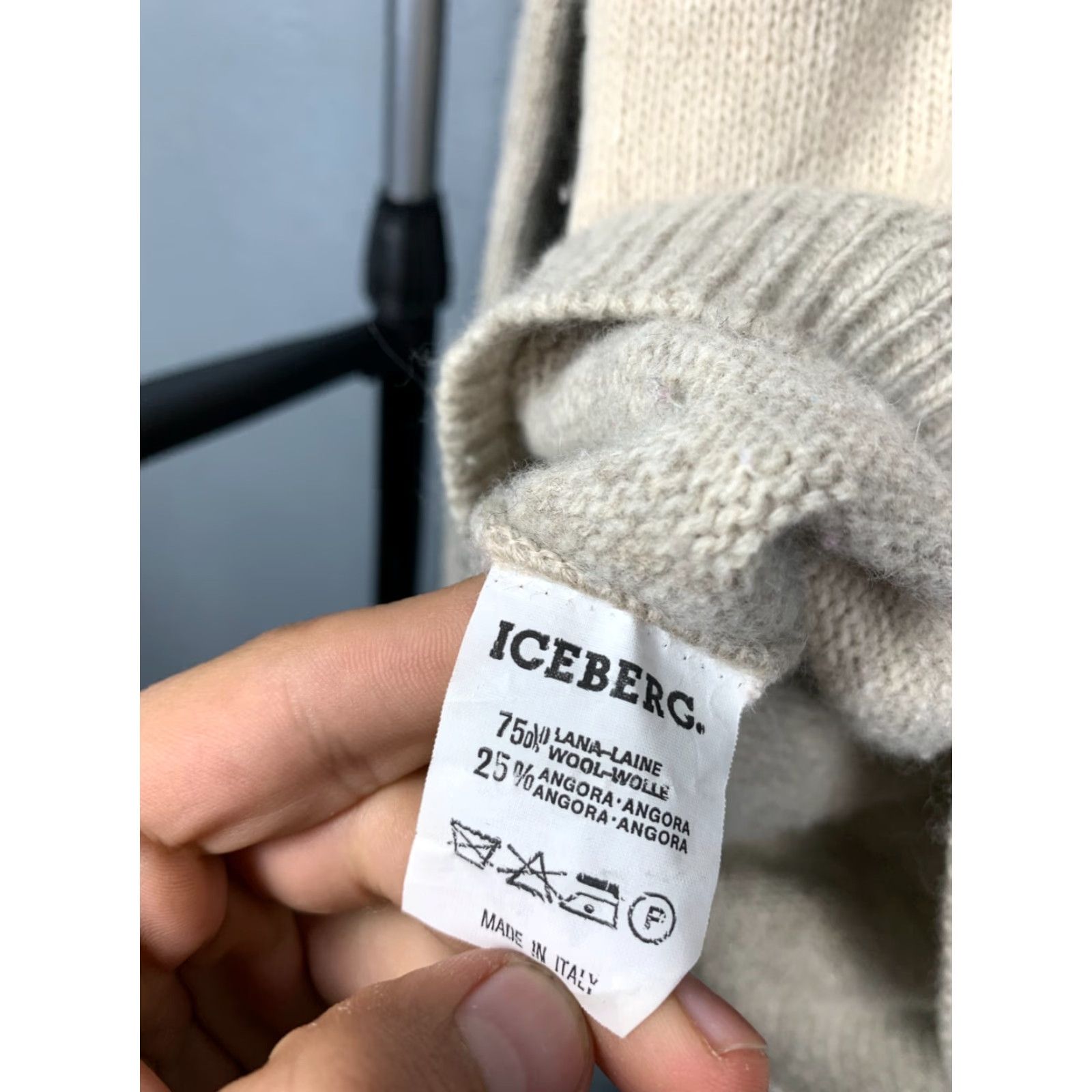 Vintage RARE Iceberg Soviet Union Vintage Mens Wool Knit Sweater Size L Beige Crew Neck Pullover Knit Wool 56 cm 72 cm 74 cm Mens Size US L / EU 52-54 / 3 - 7 Thumbnail