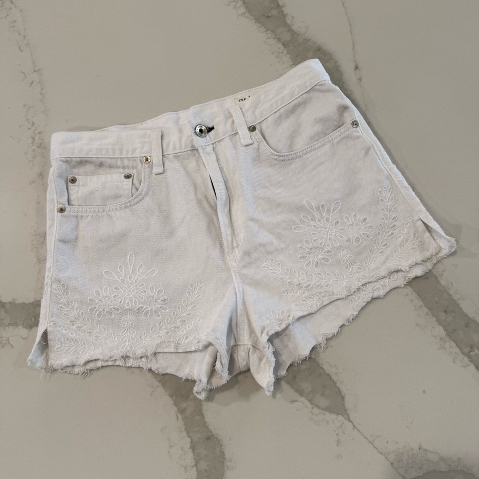 Rag & Bone Rag & Bone Denim Justine Shorts Floral Embroidered Womens 28 Size 28" / US 6 / IT 42 - 2 Thumbnail
