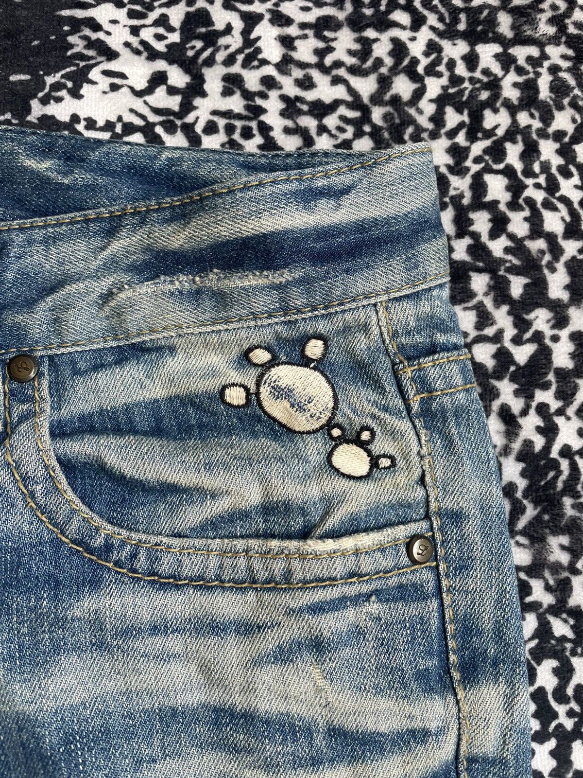 20471120 Vintage Lolita X Yoshitomo Nara Denim Pants Size US 30 / EU 46 - 6 Thumbnail