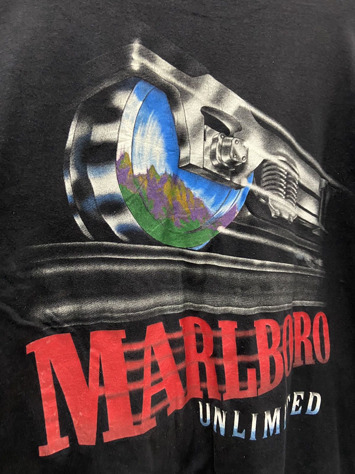 Marlboro Unlimited VINTAGE MARLBORO 90’s UNLIMITED TRAIN POCKET TEE SHIRT Size US XL / EU 56 / 4 - 7 Thumbnail