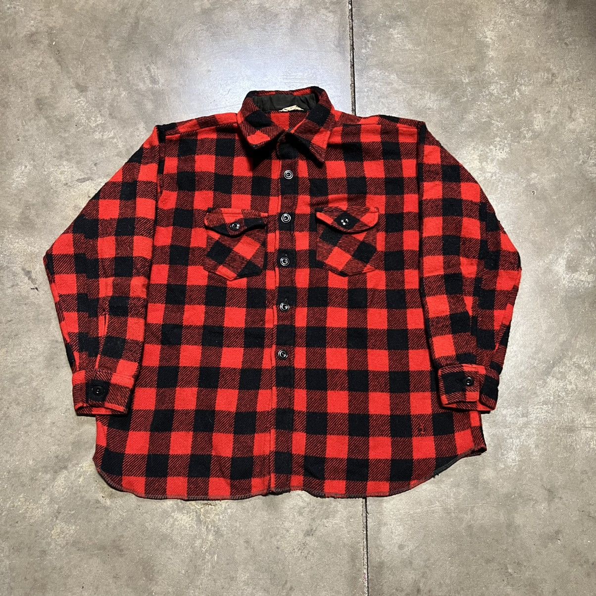 Woolrich Woolen Mills Vintage 70s 80s Frostproof Wool Flannel Buffalo Plaid Shirt Size US XL / EU 56 / 4 - 1 Thumbnail