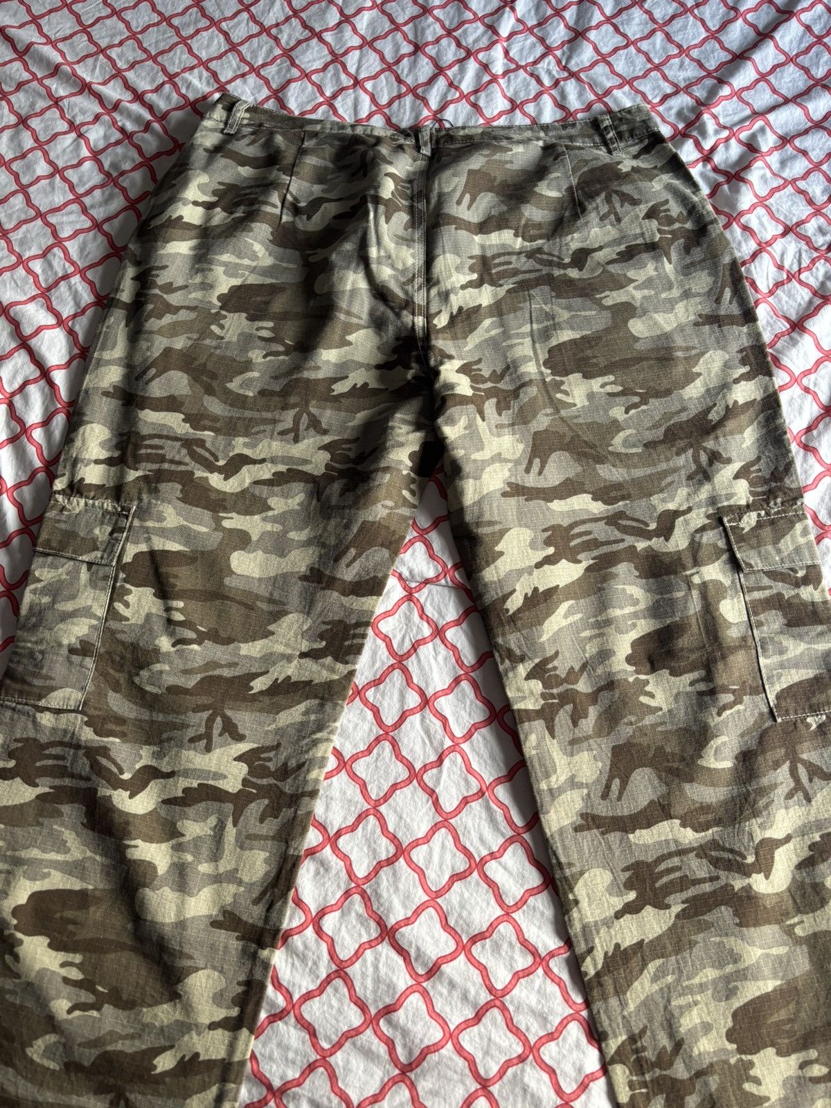 Boohoo Camo Cargopants Size US 36 / EU 52 - 4 Thumbnail