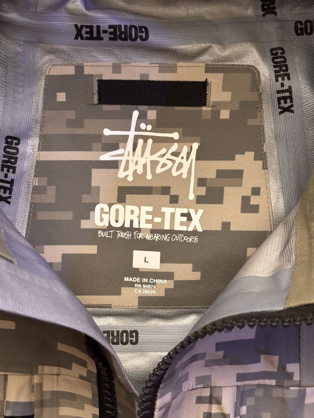 Goretex × Stussy Stussy GORE-TEX Guide Shell Digi Camo Size US L / EU 52-54 / 3 - 3 Thumbnail