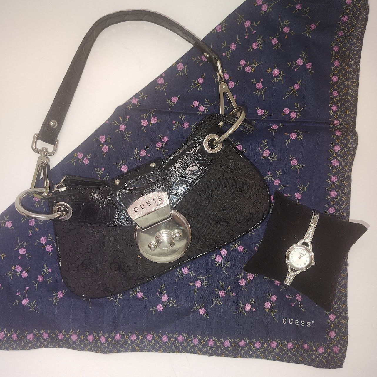 Guess Y2K Mini bag with watch and vintage scarf