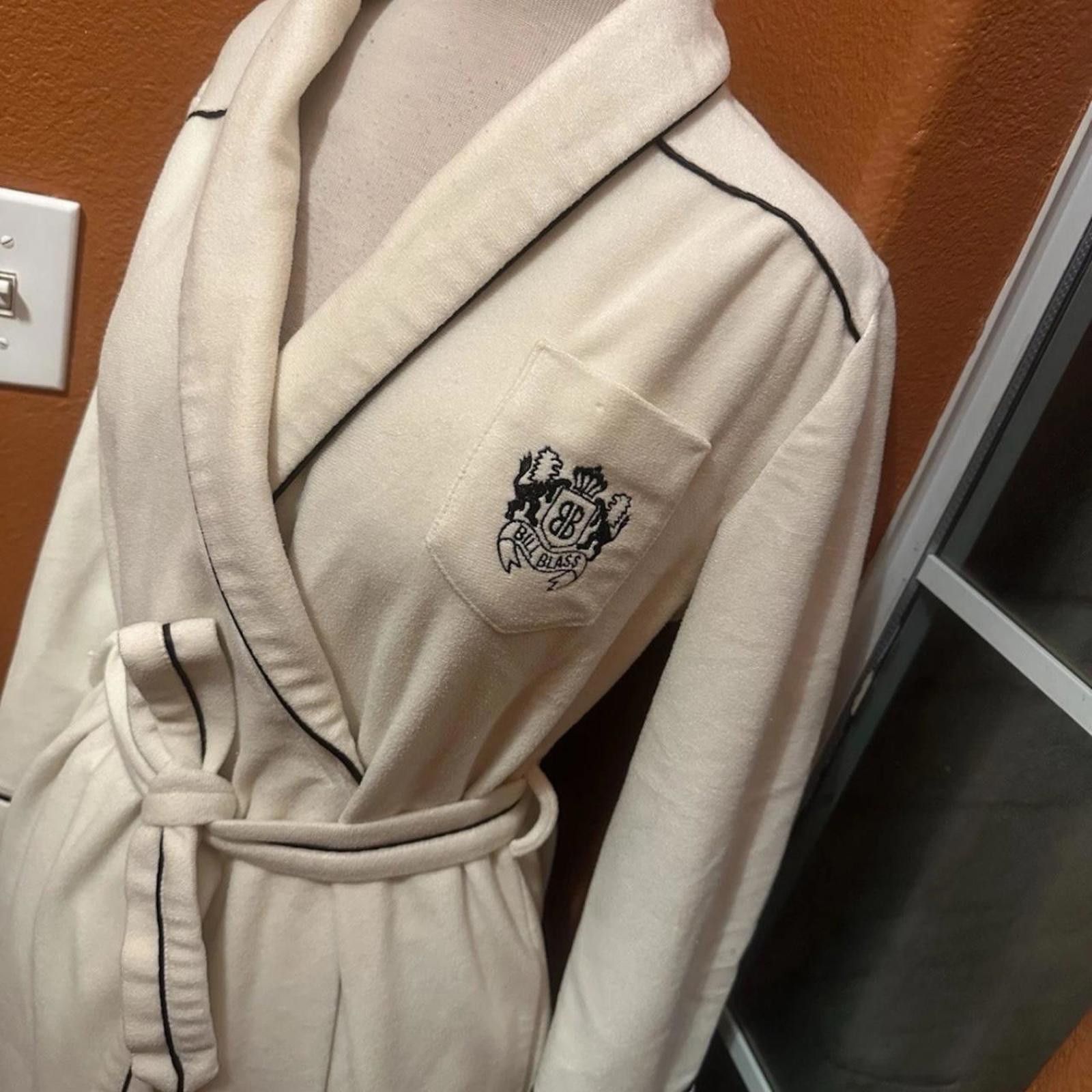 Bill Blass Vintage Bill Blass Bathrobe Robe Logo Monogram Size ONE SIZE - 1 Thumbnail