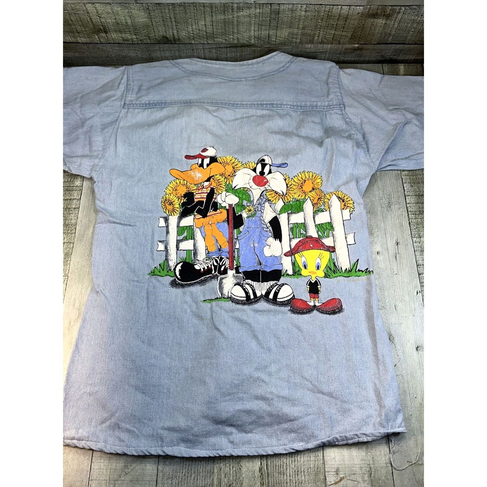 Vintage VINTAGE Looney Tunes Denim Jersey Shirt XL Women Blue 1990s Button-Up Girls Womens Fans Size XL / US 12-14 / IT 48-50 - 7 Thumbnail