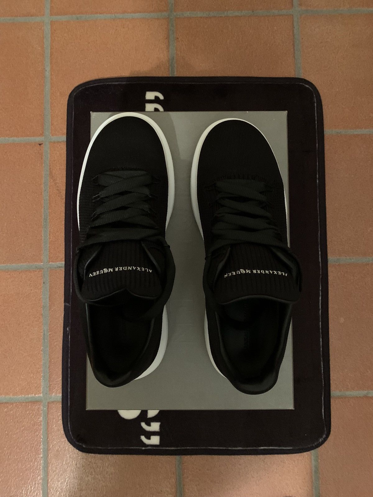 Alexander McQueen Alexander McQueen Oversized Sneakers Size US 9.5 / EU 42-43 - 6 Thumbnail