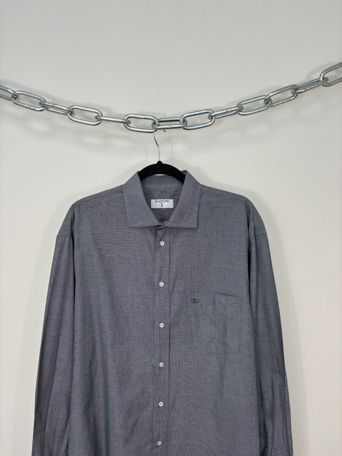 Valentino × Vintage Vintage Valentino Gray Pocket Logo Luxury Shirt Size US XL / EU 56 / 4 - 2 Thumbnail