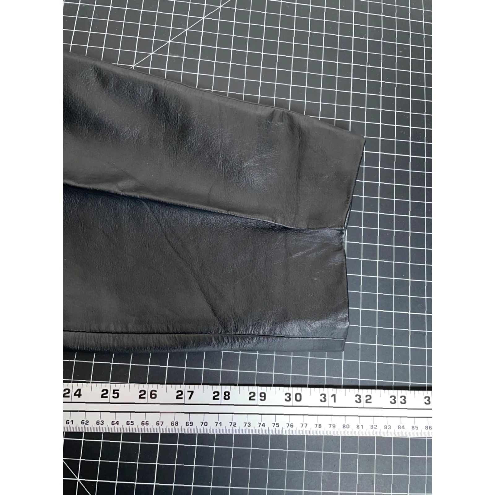 Vintage VINTAGE 4 Openers Leather Motorcycle Pants Mens 33 x 31 Black Lined Tapered 90s Decade 34 Tag Mens Size US 33 - 5 Thumbnail
