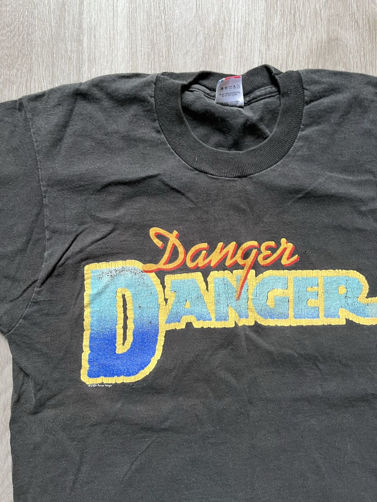 Vintage Vintage 1989 Danger Danger Band Tee IVERY RARE] Size US XS / EU 42 / 0 - 8 Thumbnail