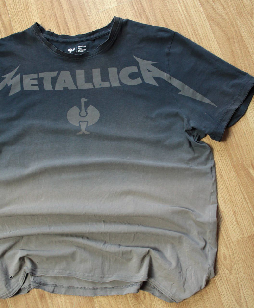 Stewart & Strauss 🔥 Strauss x Metallica Distressed Gradient T Shirt Work Tee Size US XL / EU 56 / 4 - 2 Thumbnail