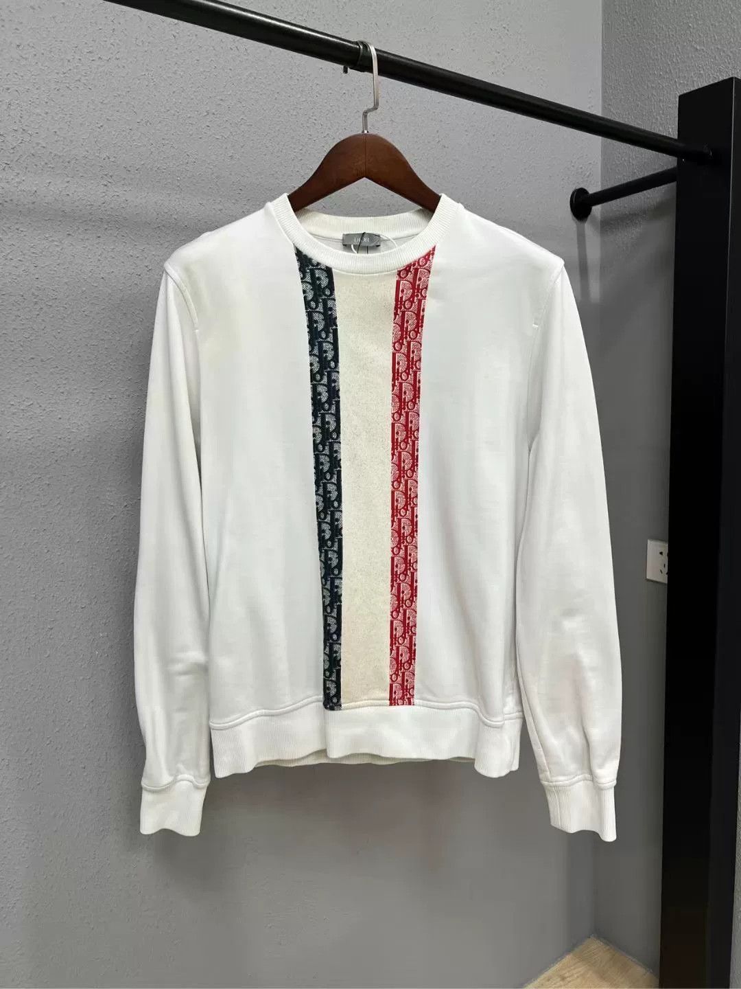 dior striped sweatshirt in white color