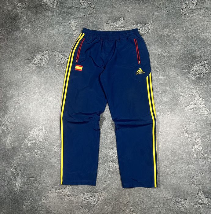 Adidas 💥 Vintage Adidas 2012-13 SPAIN National Team Polyester pants