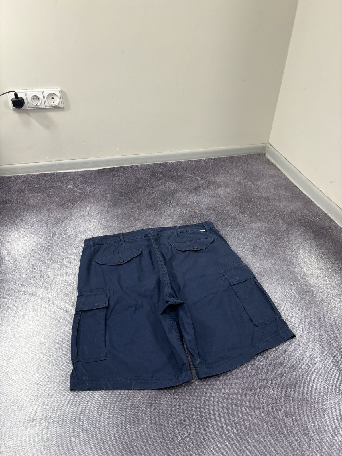 Levi's Vintage Levi’s Y2K Military Style Navy Blue Cargo Shorts Size US 38 / EU 54 - 15 Thumbnail