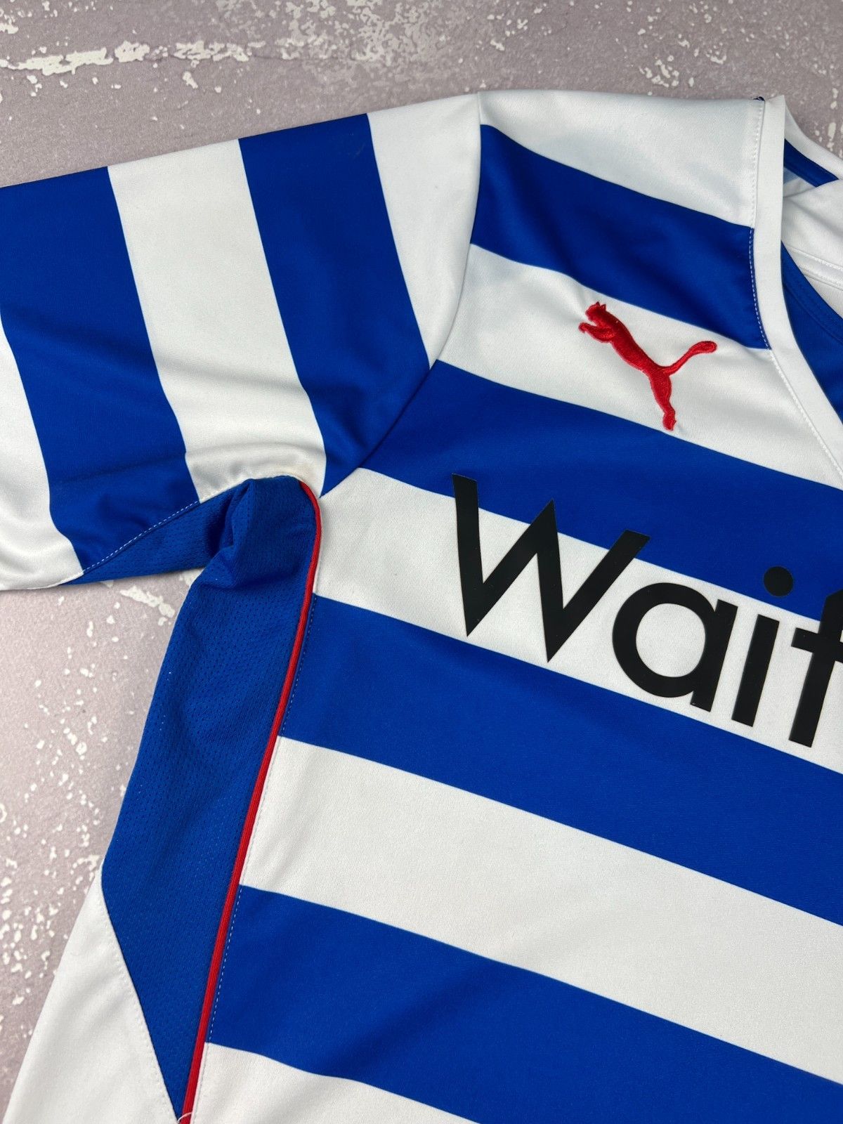 Puma 2013/2014 Puma Reading FC Home Soccer Football Jersey Size US M / EU 48-50 / 2 - 5 Thumbnail