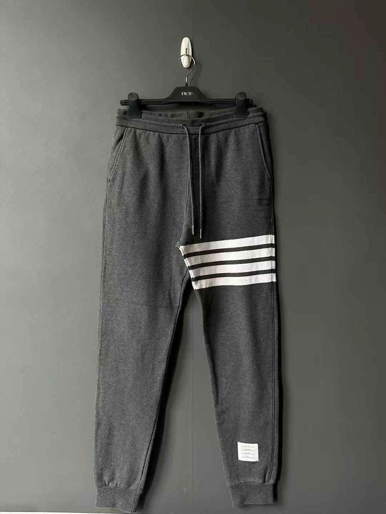 Thom Browne Thom Browne size3 Dark grey knit trousers Size US 27 - 1 Thumbnail