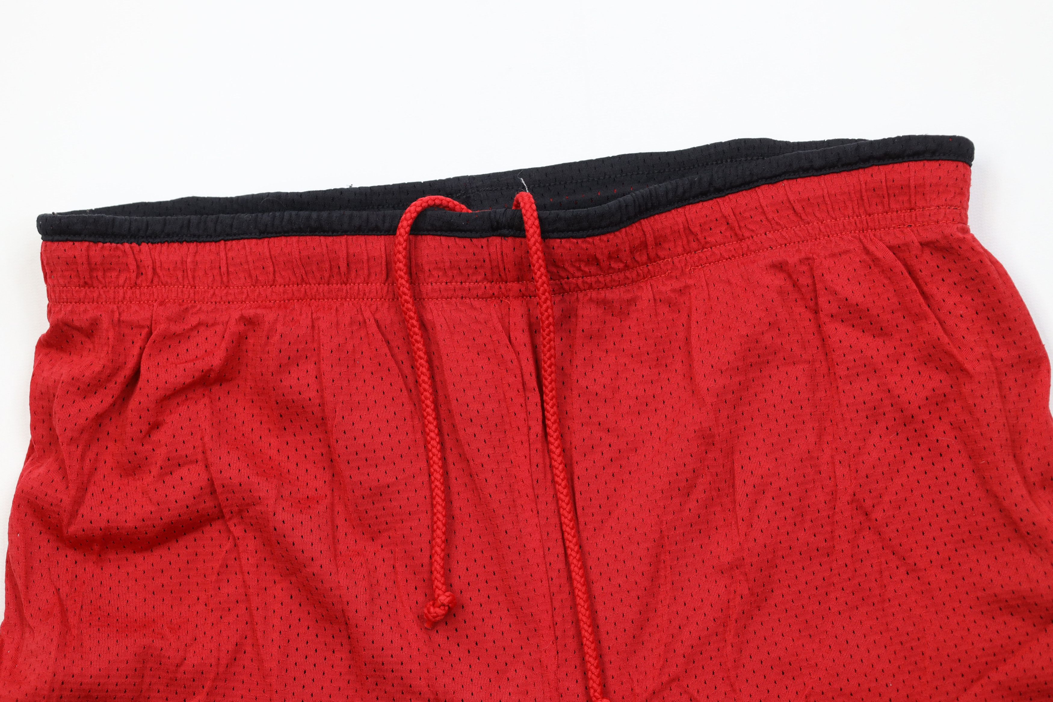 Vintage Vintage 90s Streetwear Layered Mesh Above Knee Shorts Red Size US 32 / EU 48 - 2 Thumbnail