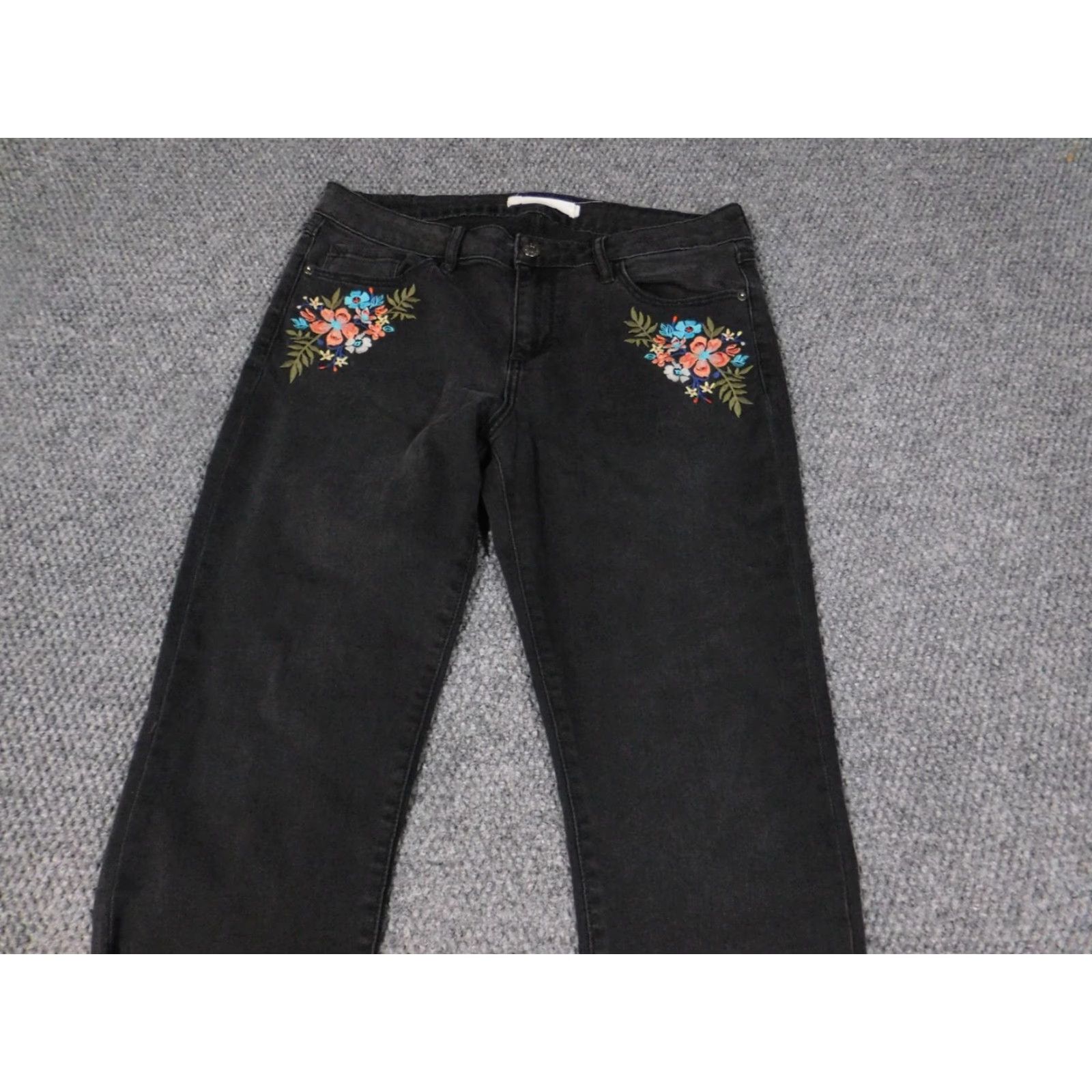 Vintage hidden Jeans Womens 31 black straight denim distressed embroidered floral 5-pocket Modern Designer Jeans Women Size 31 Black Regular Fit Size 24" / US 00 / IT 34 - 7 Thumbnail