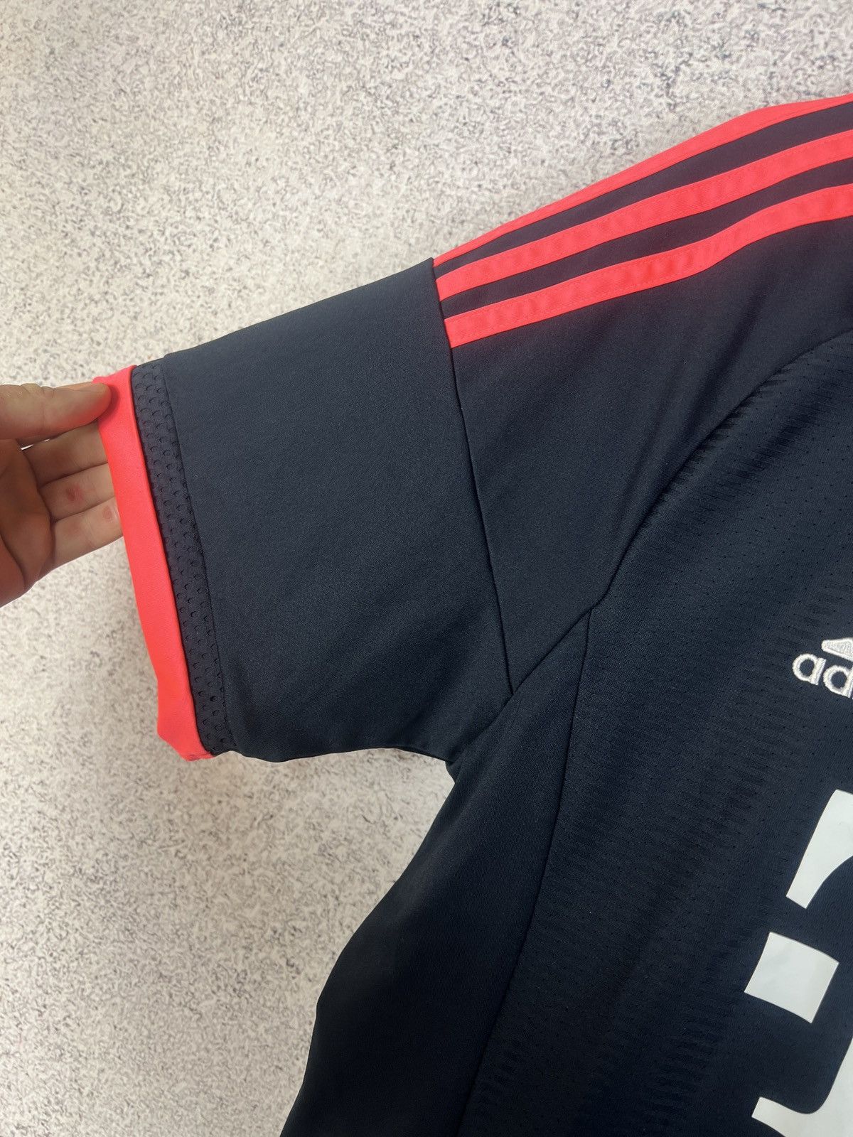 Adidas Adidas Bayern 2015 2016 Third Soccer Jersey Football Shirt Size US L / EU 52-54 / 3 - 5 Thumbnail
