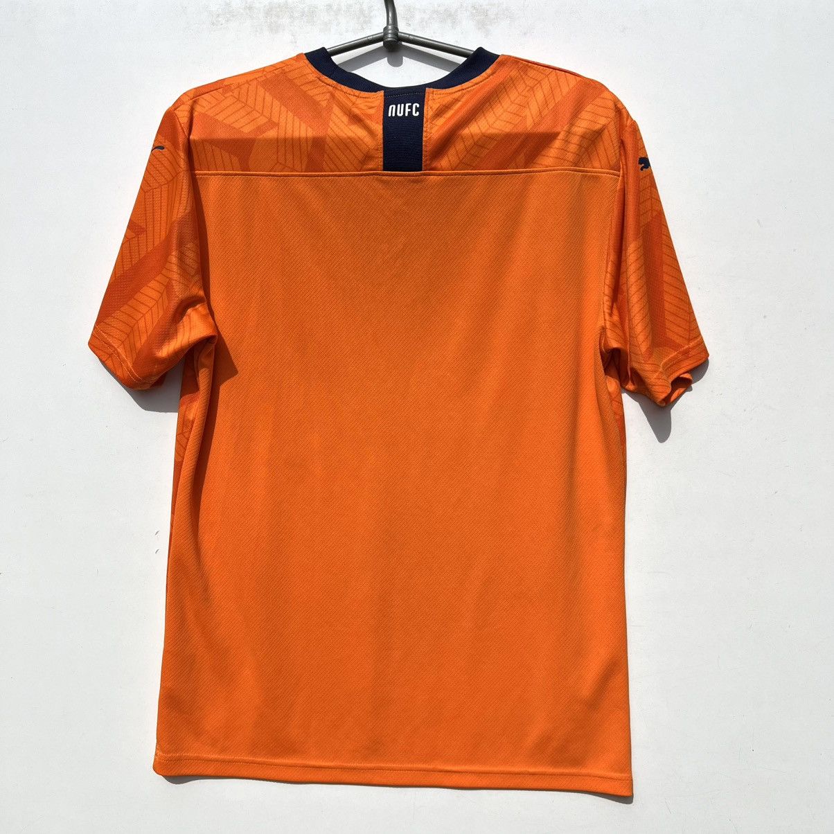 Puma NEWCASTLE UNITED 2019 2020 FOOTBAL SHIRT SOCCER JERSEY PUMA Size US M / EU 48-50 / 2 - 7 Thumbnail