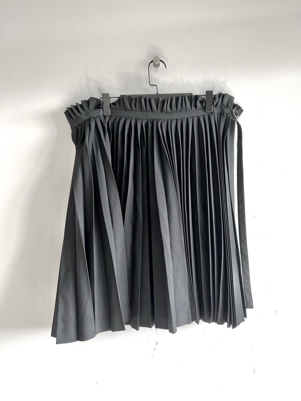 Junya Watanabe JUNYA WATANABE COMME des GARCONS - CutOff Pleated Wrap Skirt Size 26" / US 2 / IT 38 - 2 Thumbnail