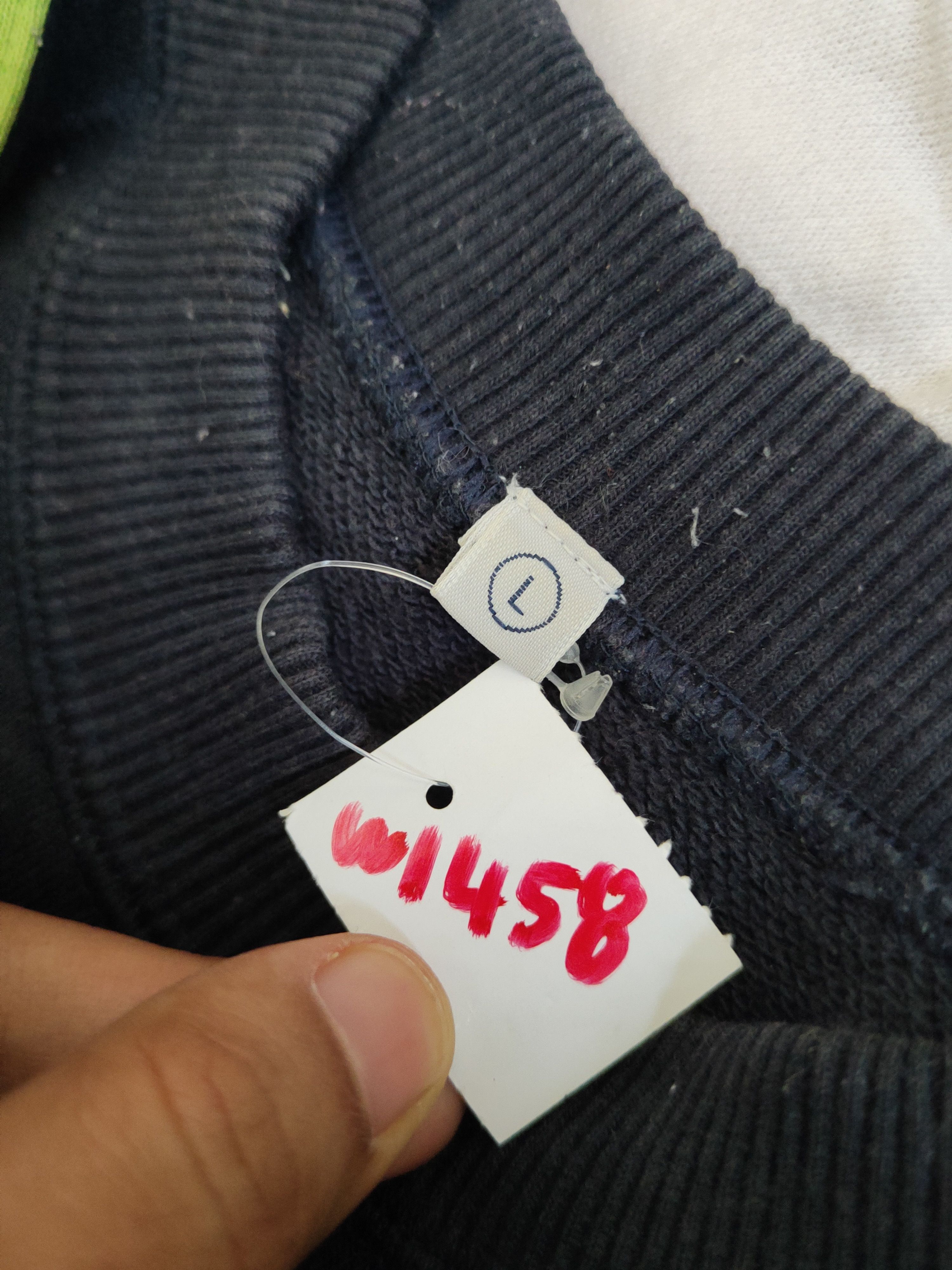 Japanese Brand × Vintage Uniqlo vintage Navy Sweatshirts #W1458 Size US L / EU 52-54 / 3 - 11 Thumbnail