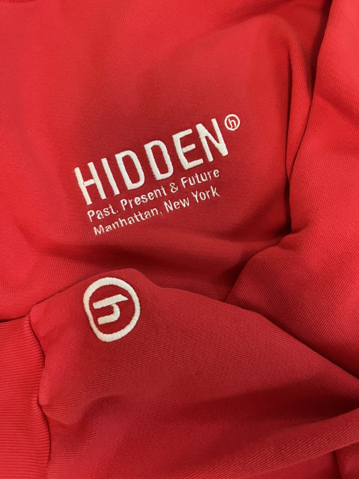 HIDDEN HIDDEN LIMITED DROP RED SWEATSHIRT PPF Size US M / EU 48-50 / 2 - 5 Thumbnail