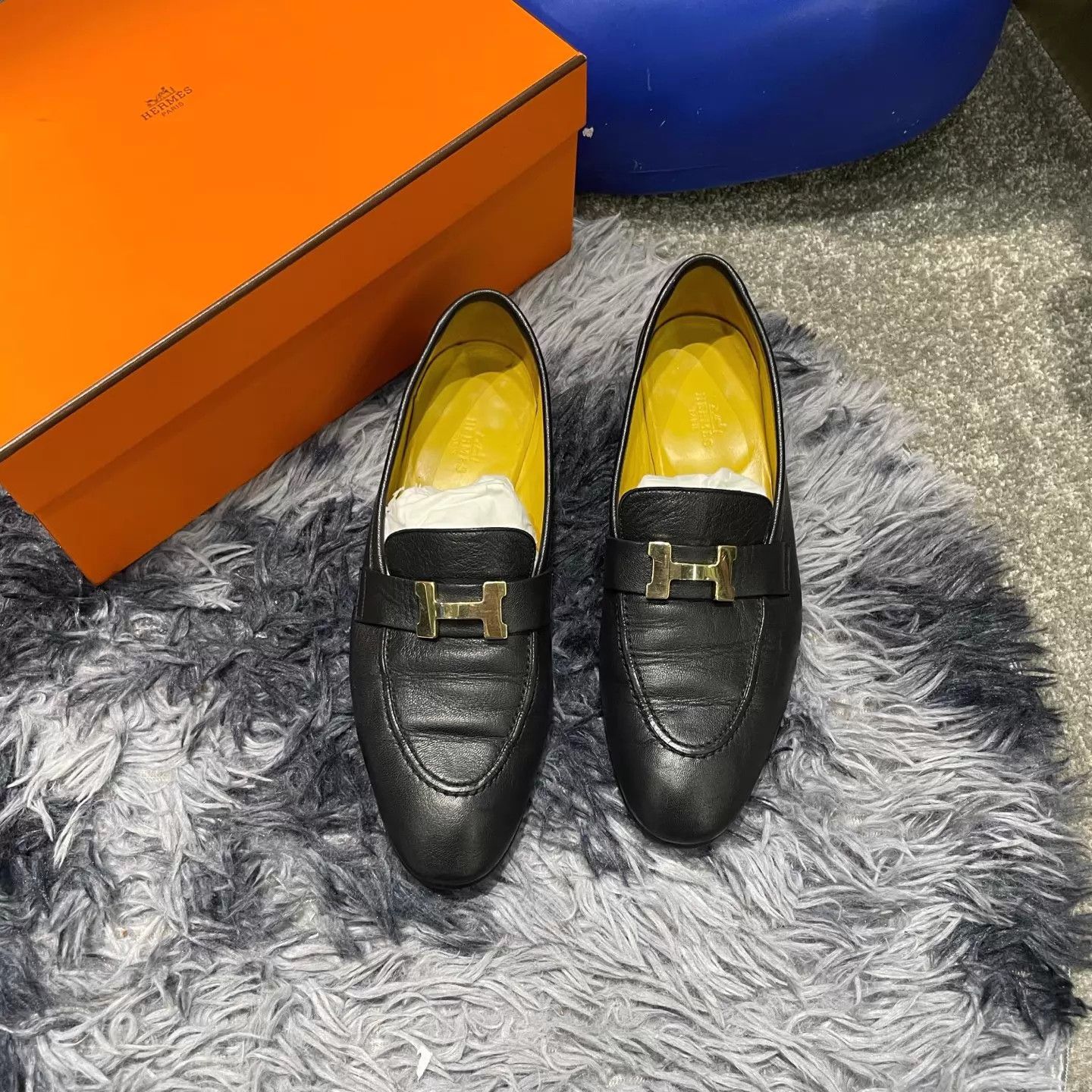 Hermes HERMES Black Leather Gold Accent Loafer 39 Size US 8.5 / IT 38.5 - 1 Thumbnail
