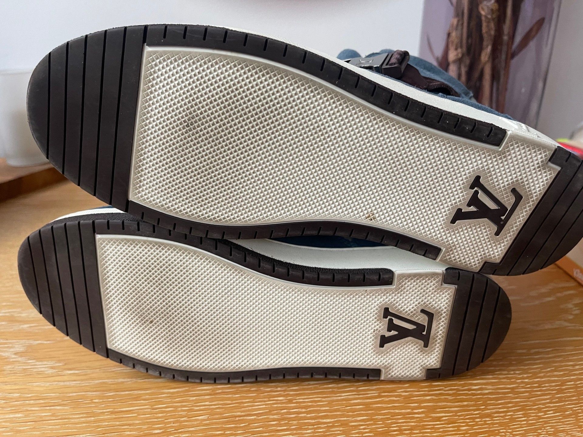 Louis Vuitton Louis Vuitton Suede High Top Sneakers Size 7.5 UK (US 8.5) Size US 8.5 / EU 41-42 - 7 Thumbnail
