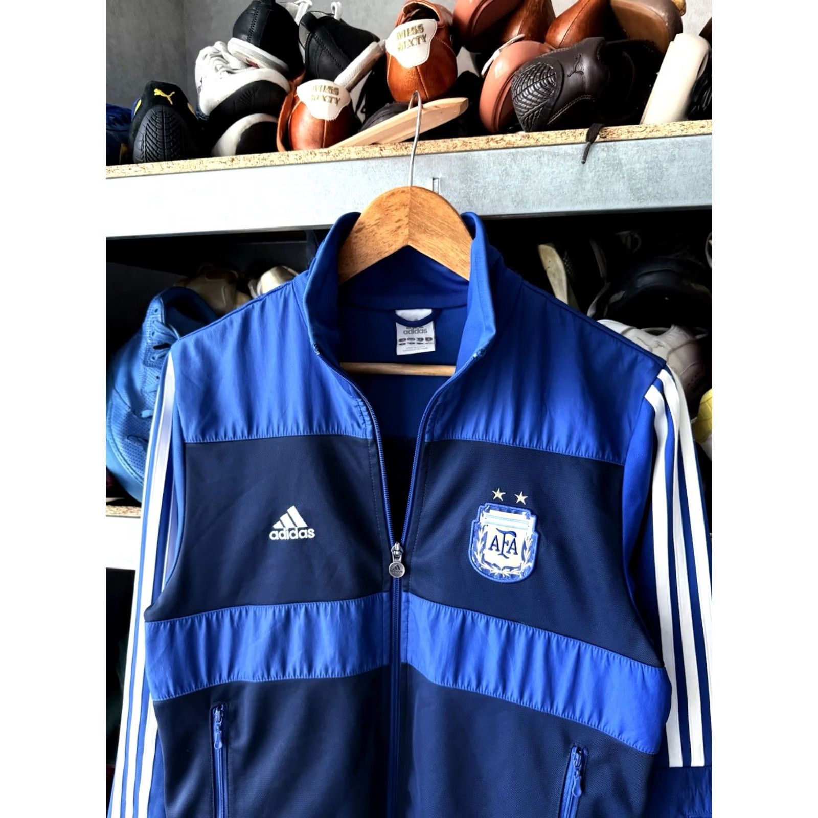 Adidas ARGENTINA 2010 2011 FOOTBALL SOCCER TRACK JACKET adidas P41084 Sz S MEN Size US S / EU 44-46 / 1 - 2 Thumbnail
