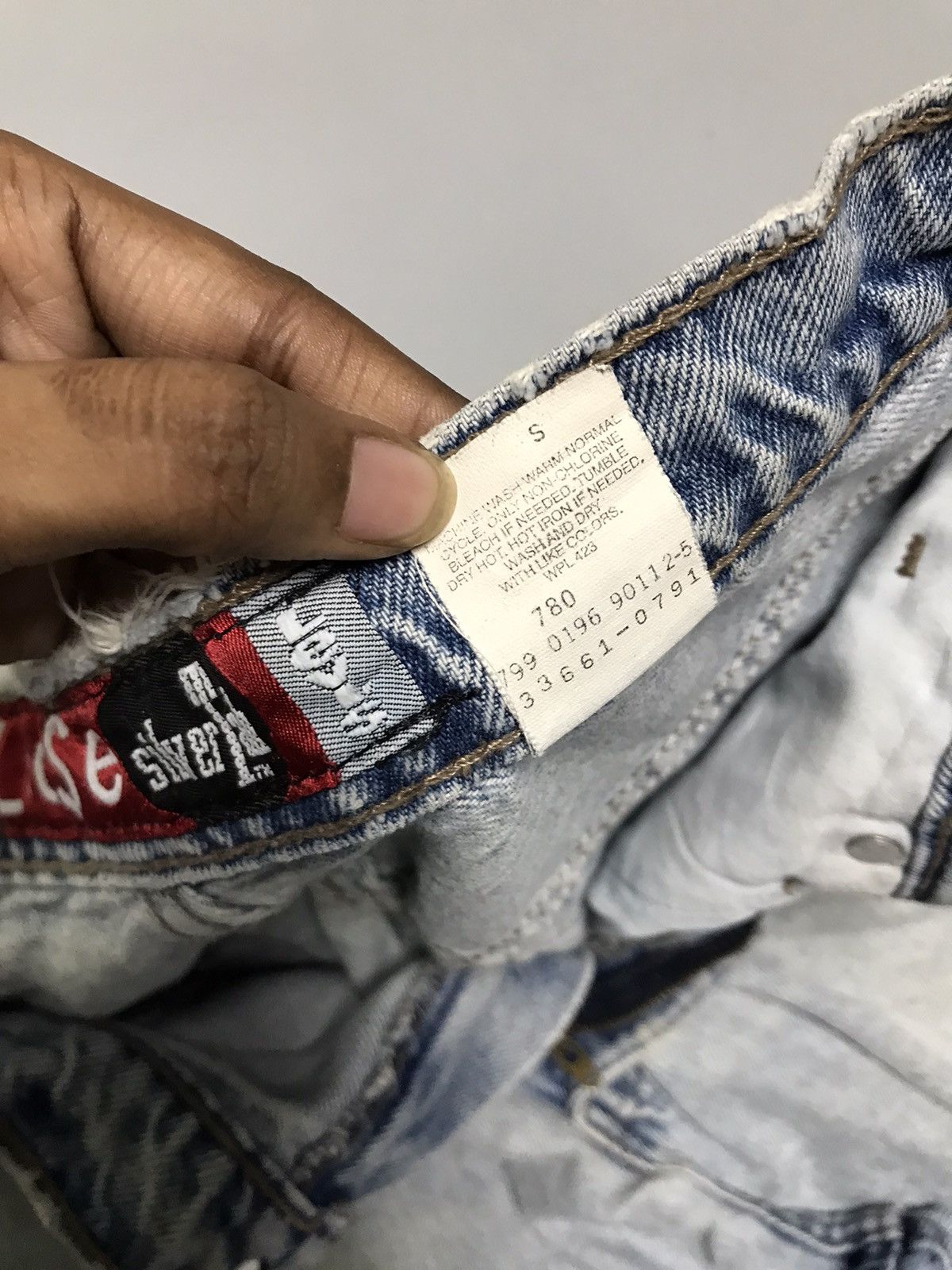 Levi's Vintage Levi’s silver tab jort Size US 34 / EU 50 - 7 Thumbnail