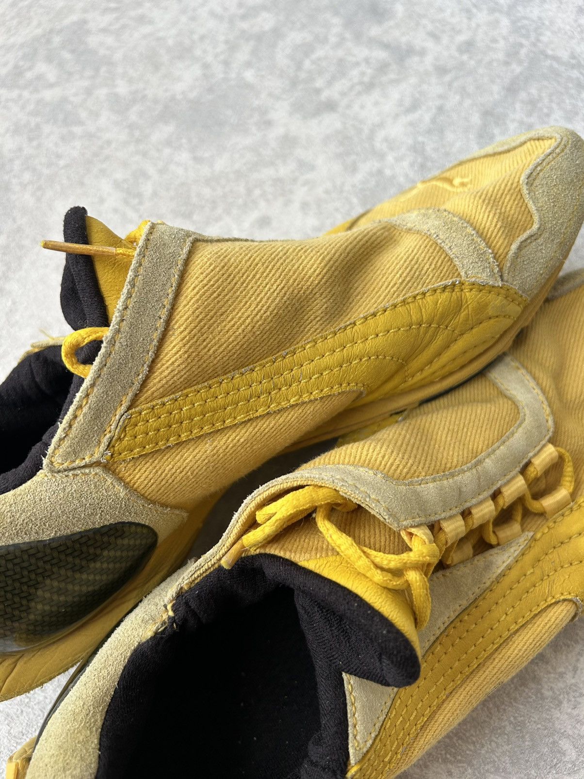 Puma Vintage Sample Puma Ferrari Yellow Racing Trainers Size US 9 / EU 42 - 9 Thumbnail