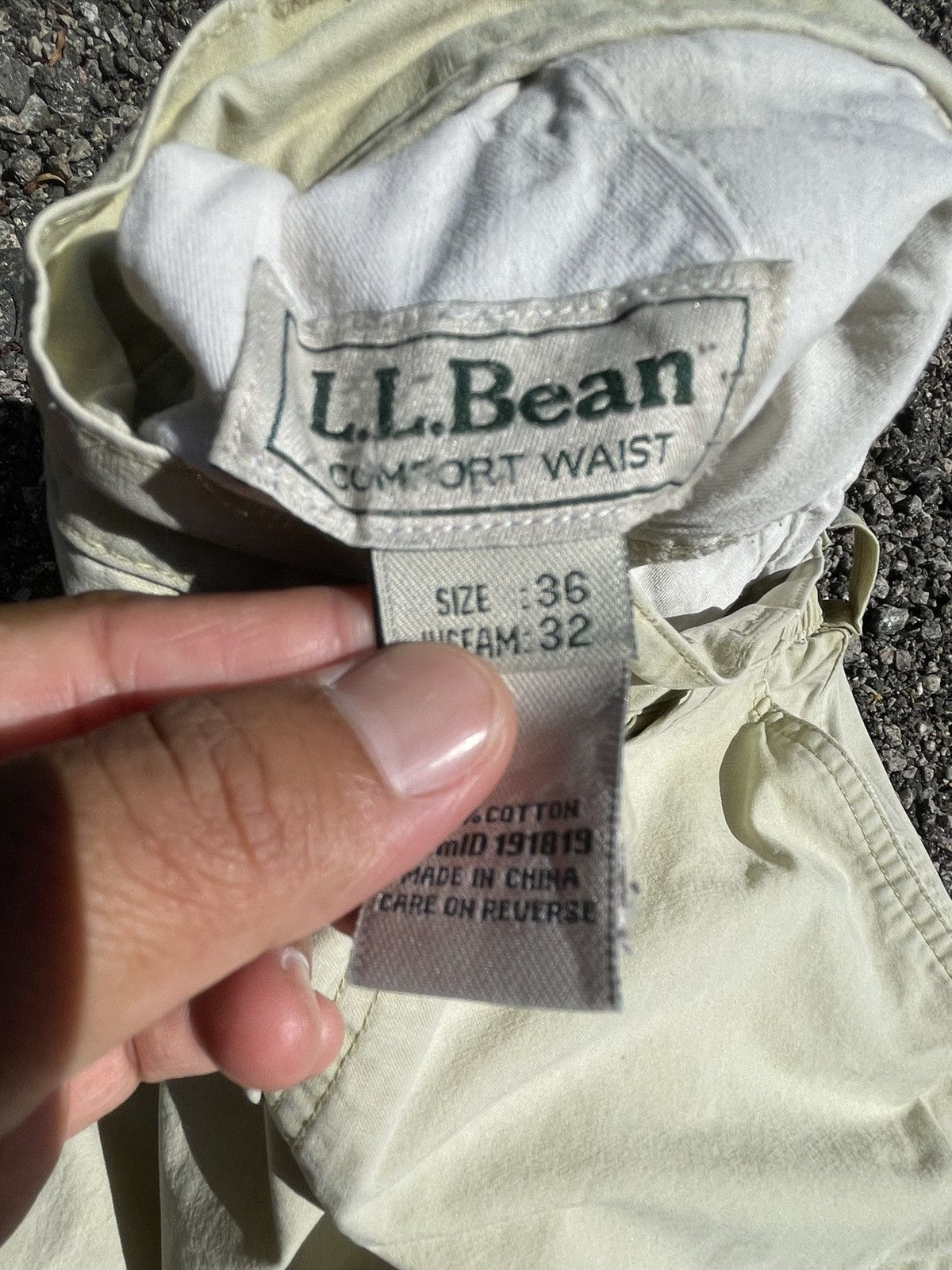L.L. Bean 🔥Accept Binding Offer🔥 Disstressed L.L. Bean Cargo Pants Size US 33 - 4 Thumbnail