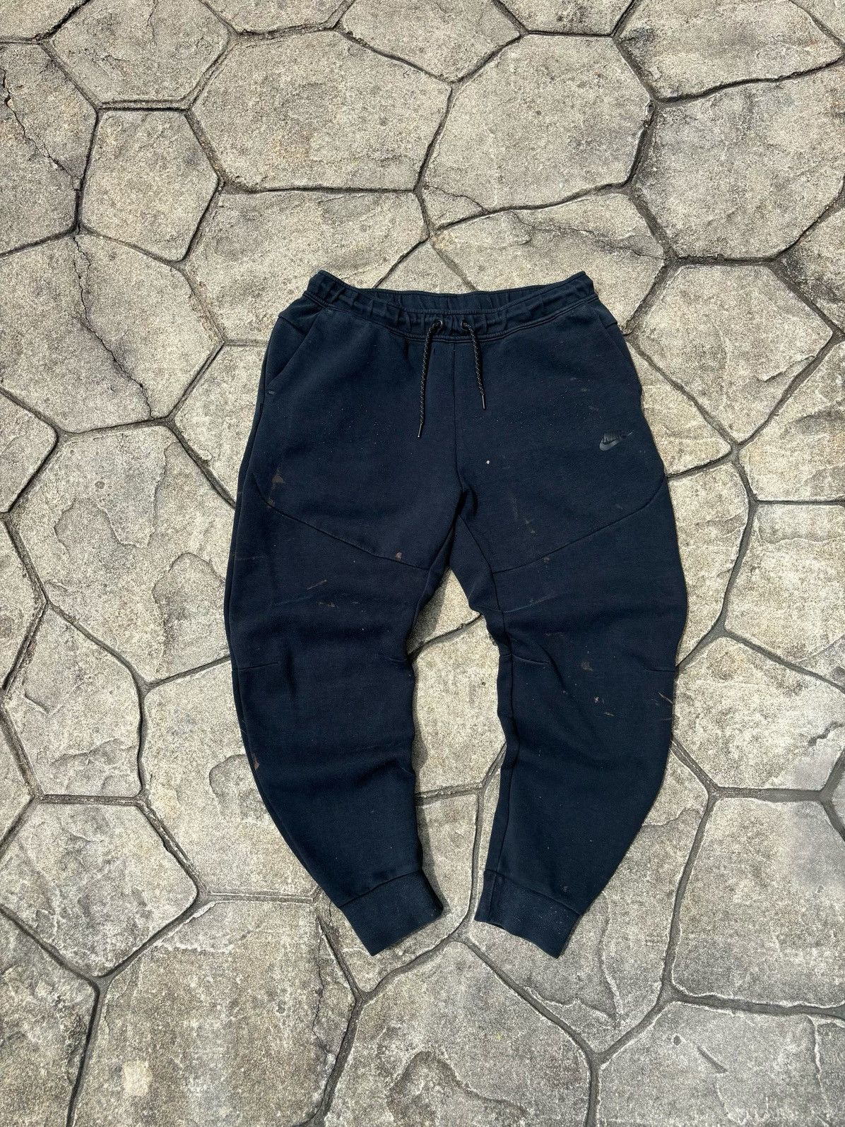 Nike × Vintage Y2K Nike Thrashed Athletic Fit Tapered Black Joggers Size US 36 / EU 52 - 1 Thumbnail
