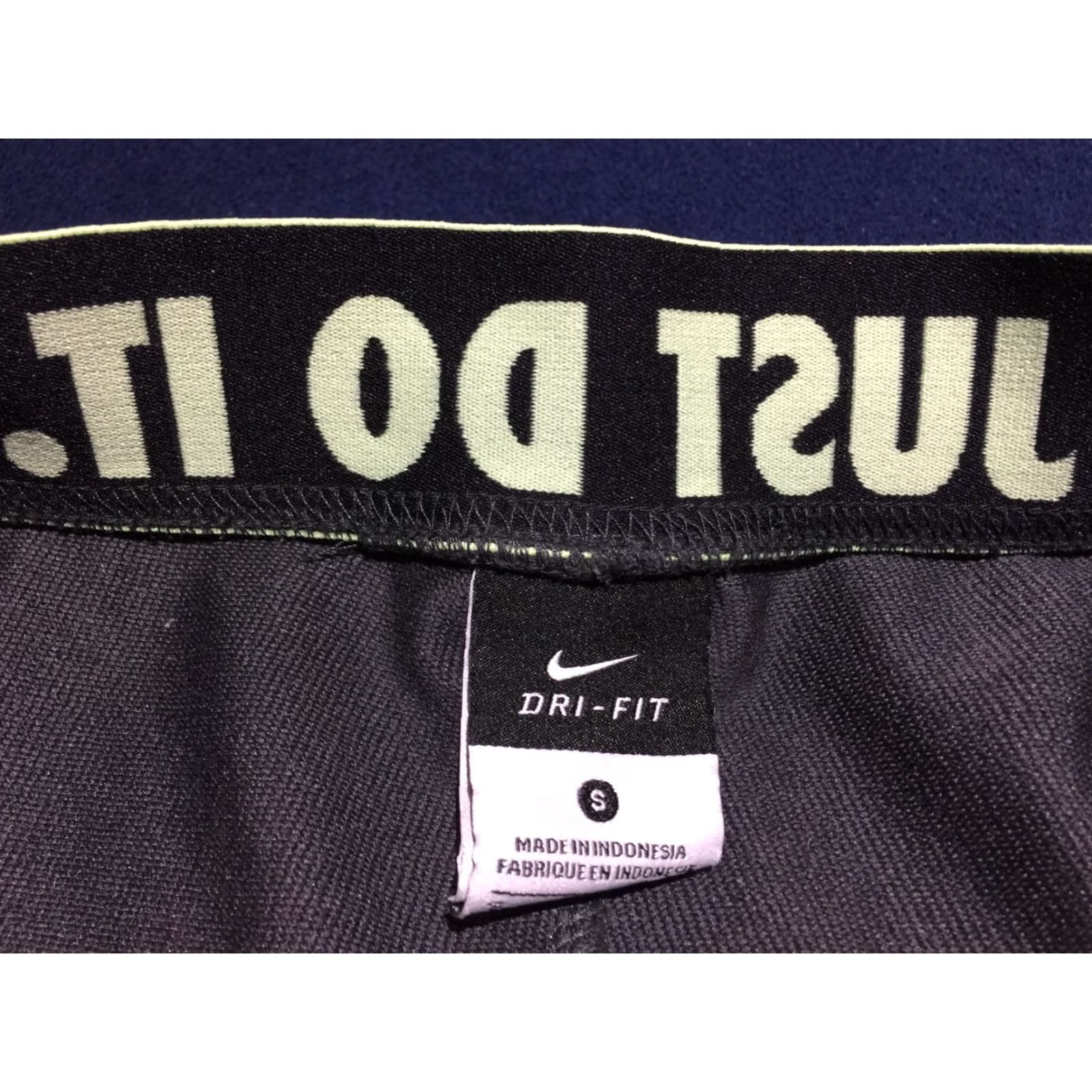 Nike Nike Women's Capri Pants Small Gray Activewear Workout Running Yoga Pilates Size 28" / US 6 / IT 42 - 5 Thumbnail