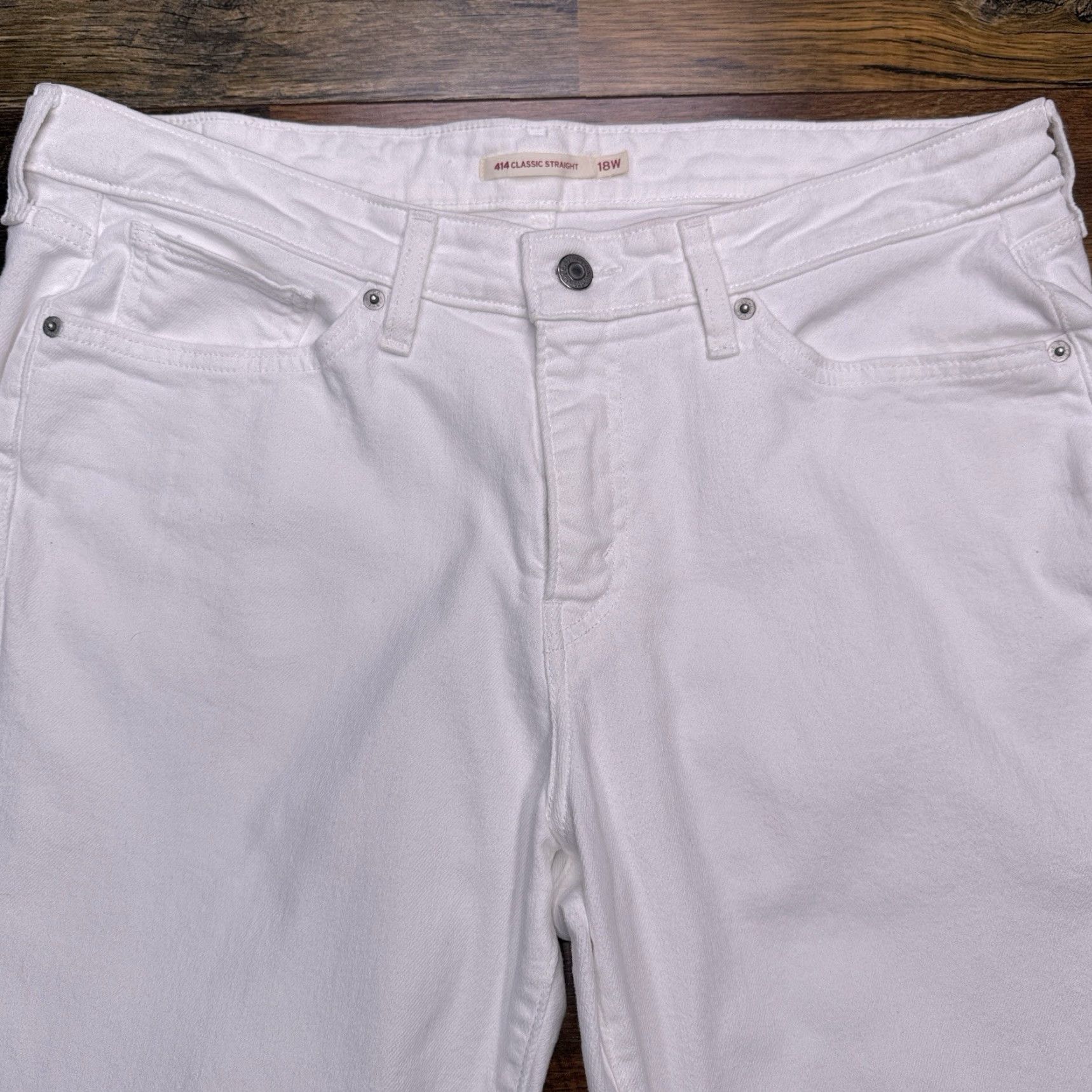 Levi's Levi's 414 Classic Straight Jeans Womens 18W White High Rise Stretch Size 40" / US 18 - 4 Thumbnail