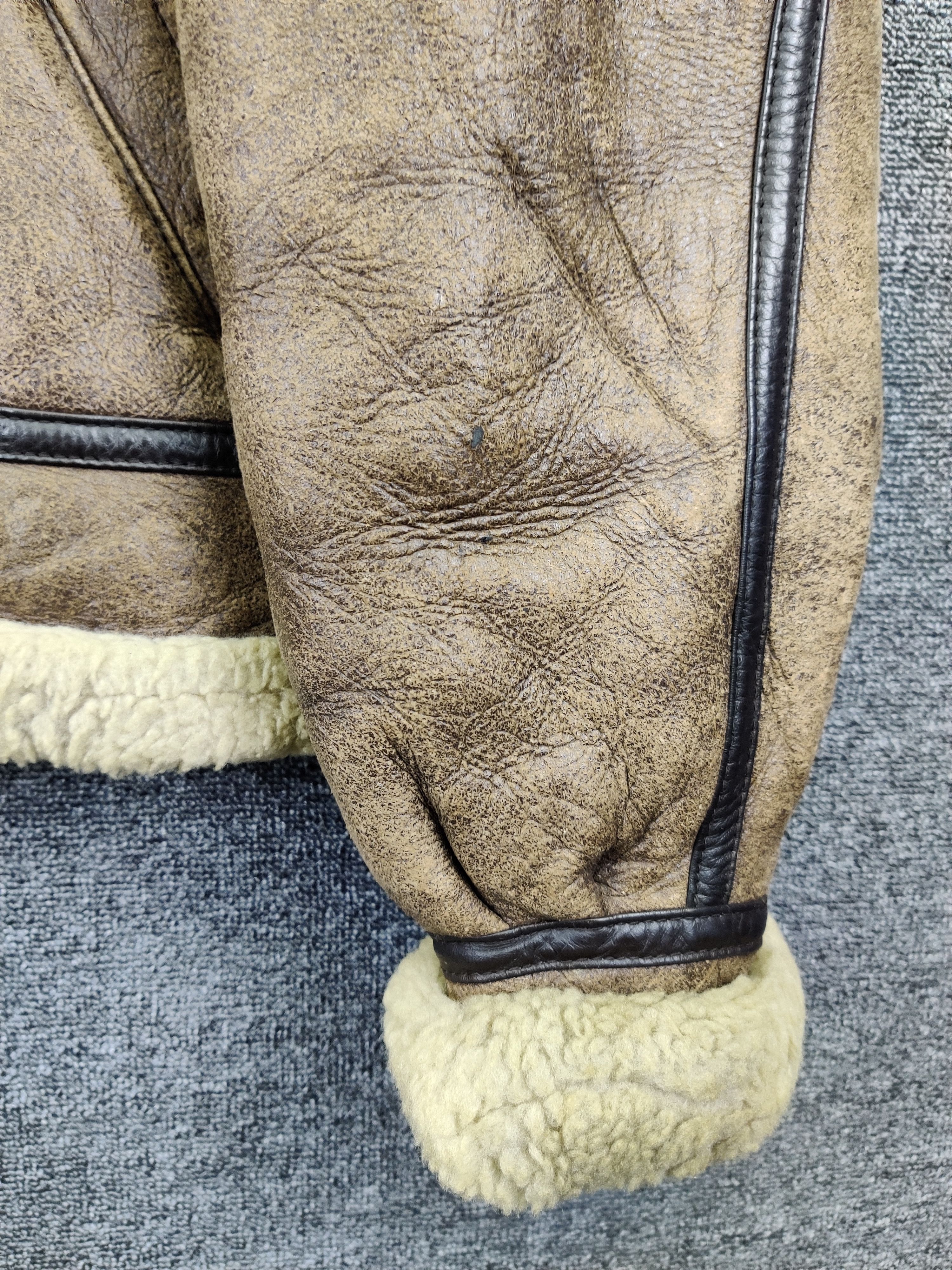 Vintage Vintage 90s US Air Force B-3 Sheepskin Flight Leather Jacket Size US L / EU 52-54 / 3 - 3 Thumbnail
