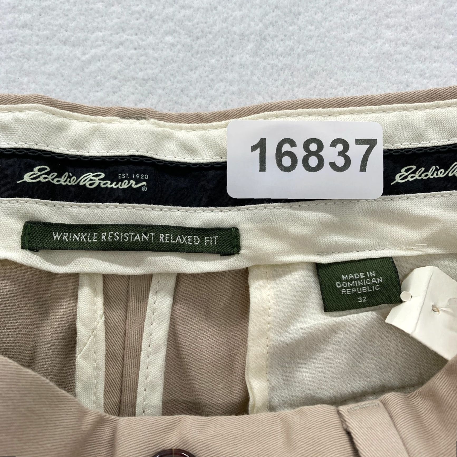 Eddie Bauer Eddie Bauer Pants Mens 32x30 Beige Relaxed Fit Straight Leg Pleated Wrinkle Free Size US 32 / EU 48 - 5 Thumbnail