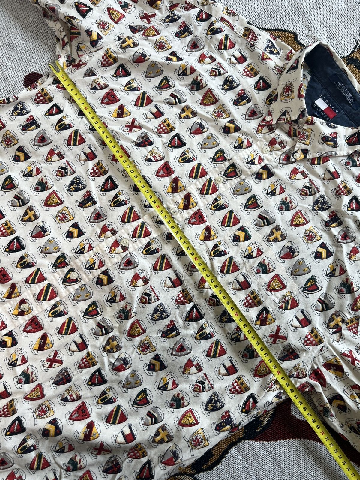 Tommy Hilfiger × Vintage Tommy Hilfiger vintage 90s cream & multi-coloured shirt Size US XXL / EU 58 / 5 - 8 Thumbnail
