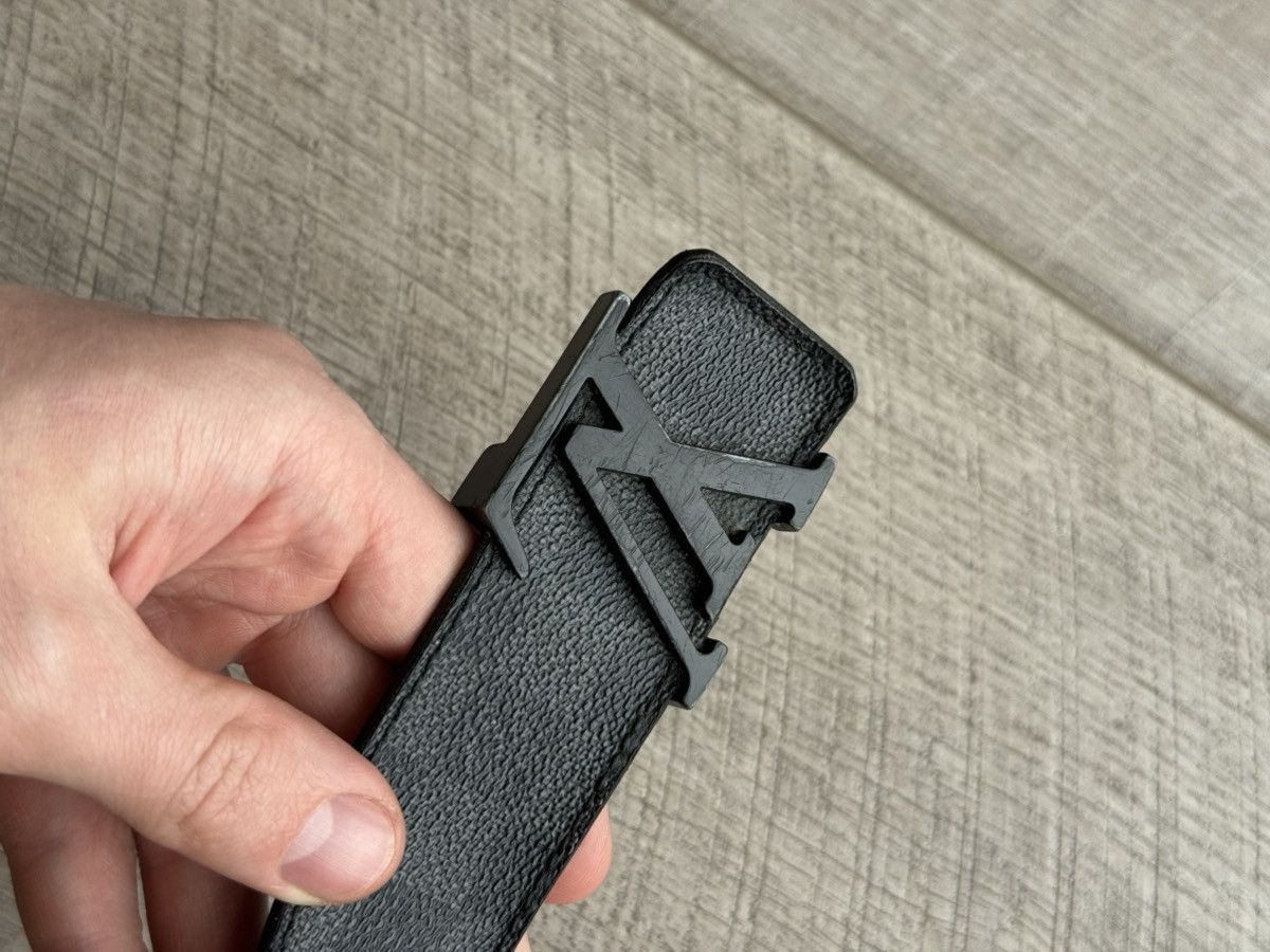 Louis Vuitton Belt Black Leather LV Logo Buckle