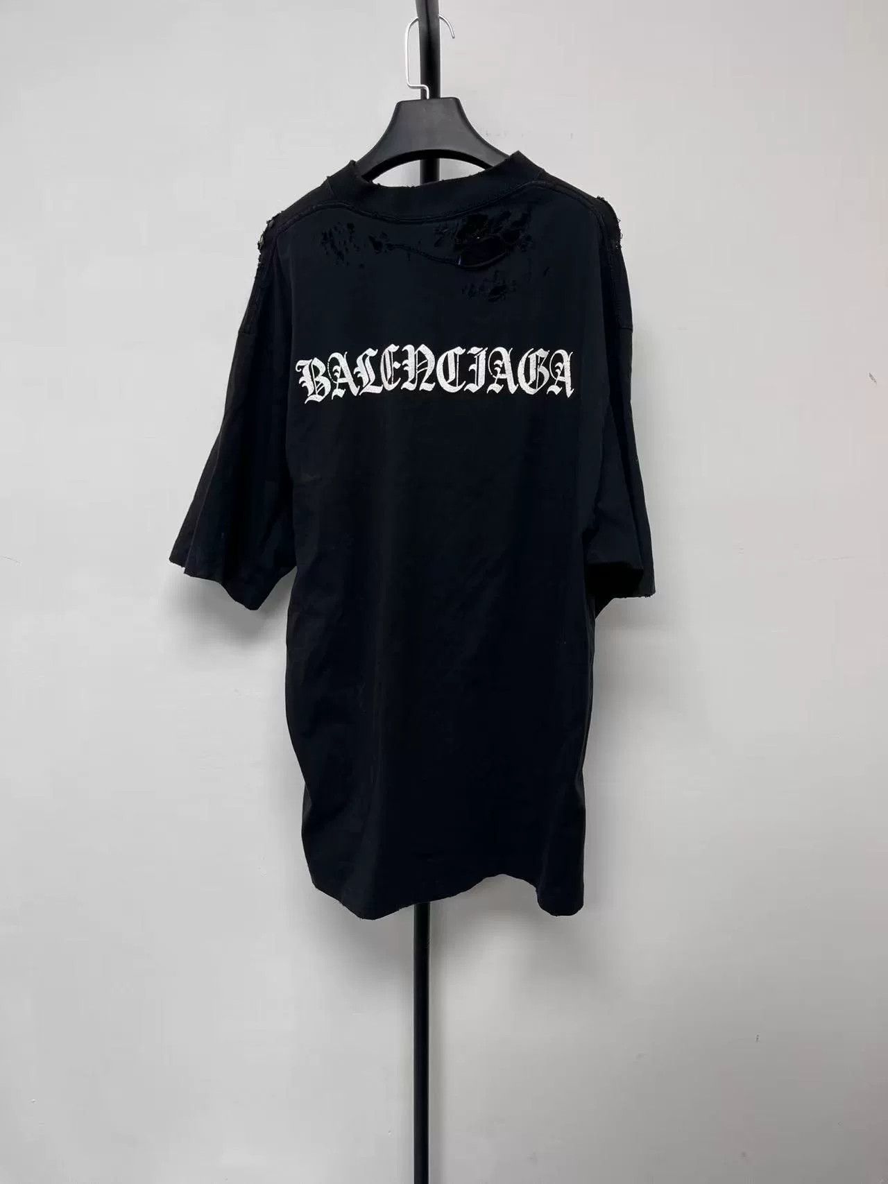 Balenciaga Balenciaga Black Letter Print Casual T-Shirt Size L / US 10 / IT 46 - 1 Thumbnail