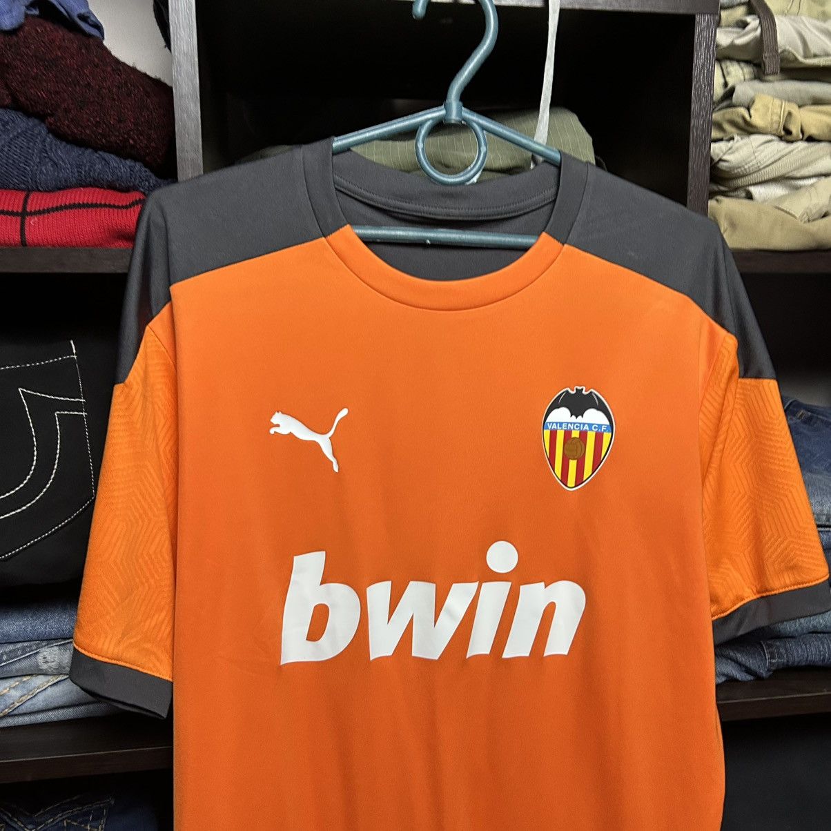 Puma Mens Puma FC Valencia 2021 Home Soccer Jersey size L Size US L / EU 52-54 / 3 - 2 Thumbnail