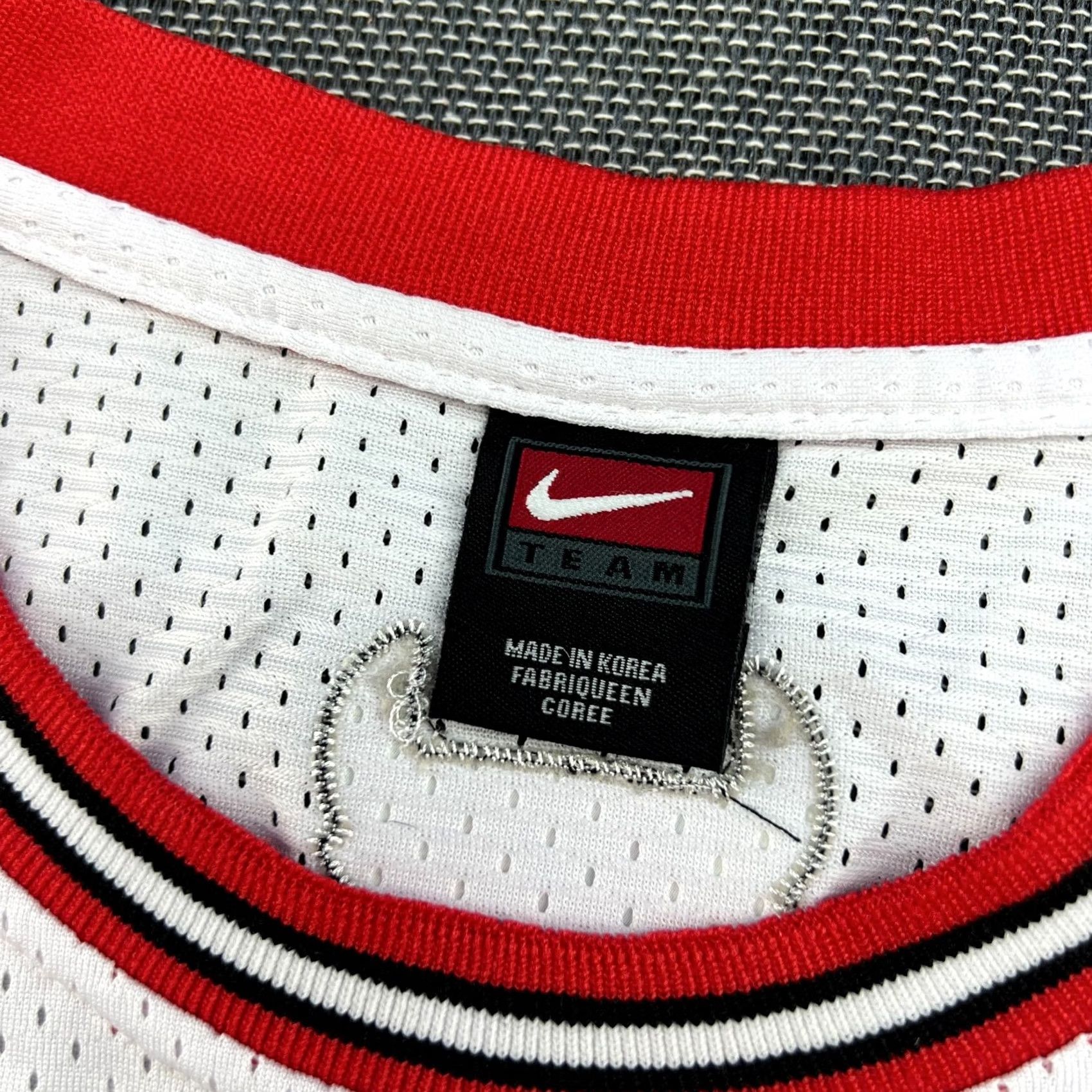 Nike Nike Chicago Bulls 1997 1998 Michael Jordan Basketball Jersey Mens Small +2 NBA Tank Shirt Hoodie? Size US S / EU 44-46 / 1 - 7 Thumbnail
