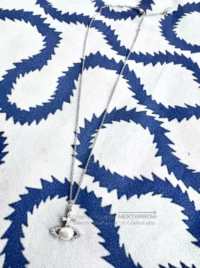 Vivienne Westwood Vivienne Westwood Vintage White Pearl Saturn Necklace Size ONE SIZE - 3 Thumbnail