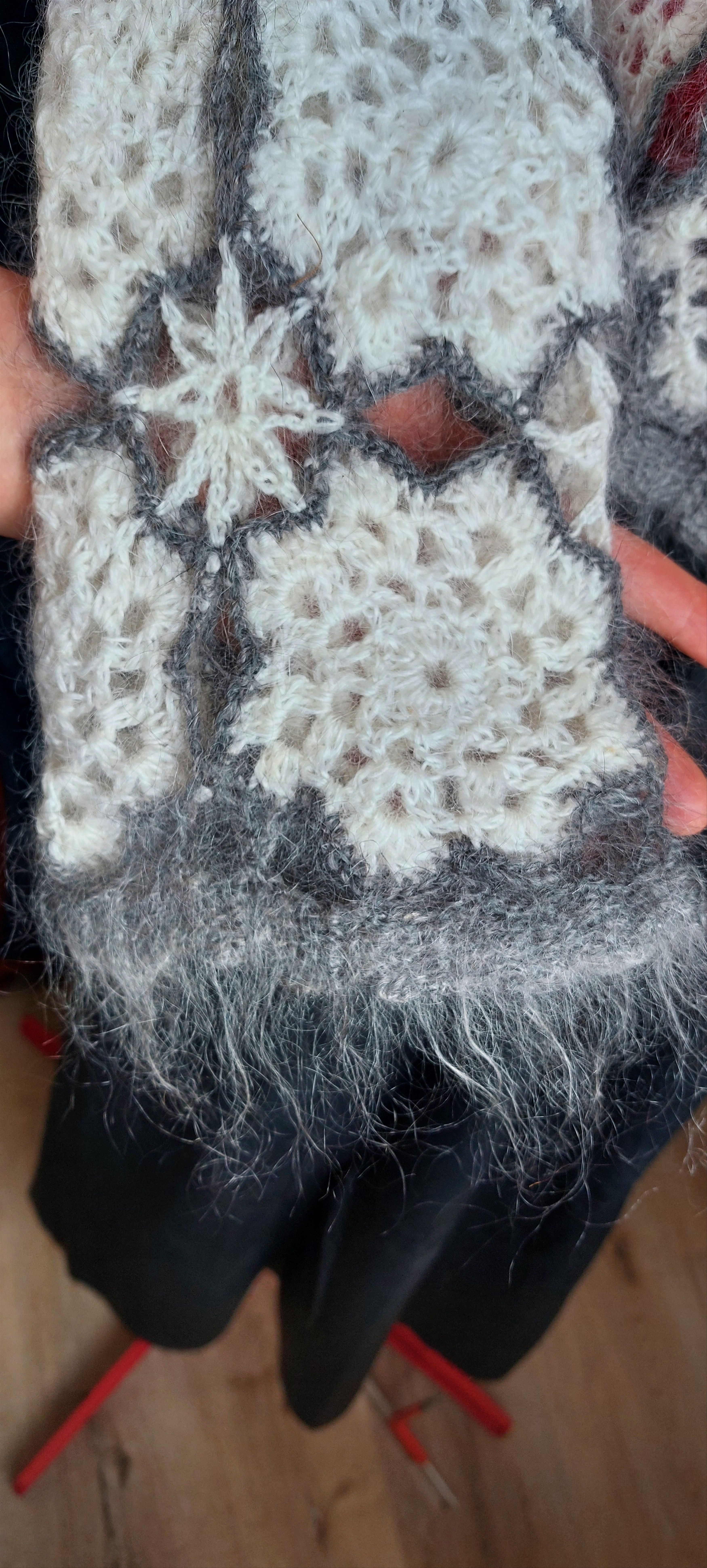 Vintage Mohair Crochet Bolero – 70s Hippie Boho Jacket Vintage Size M / US 6-8 / IT 42-44 - 2 Thumbnail